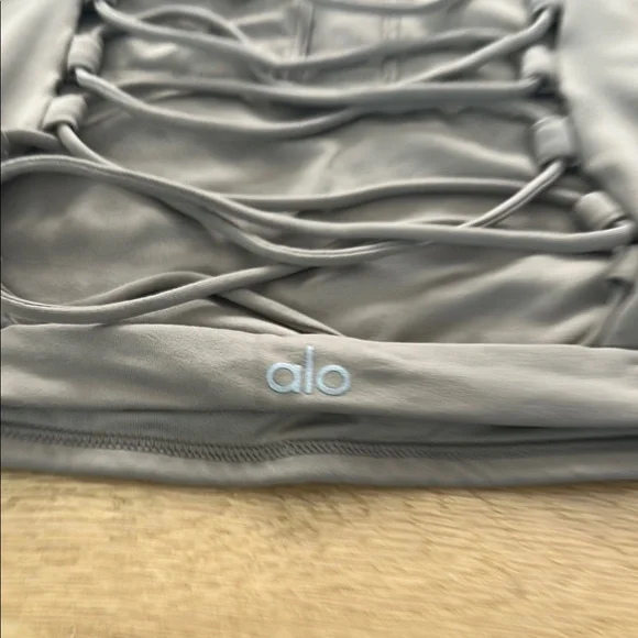 ALO Yoga movement Taupe Lace-Up Detail Bra Top Sz L - Picture 3 of 5